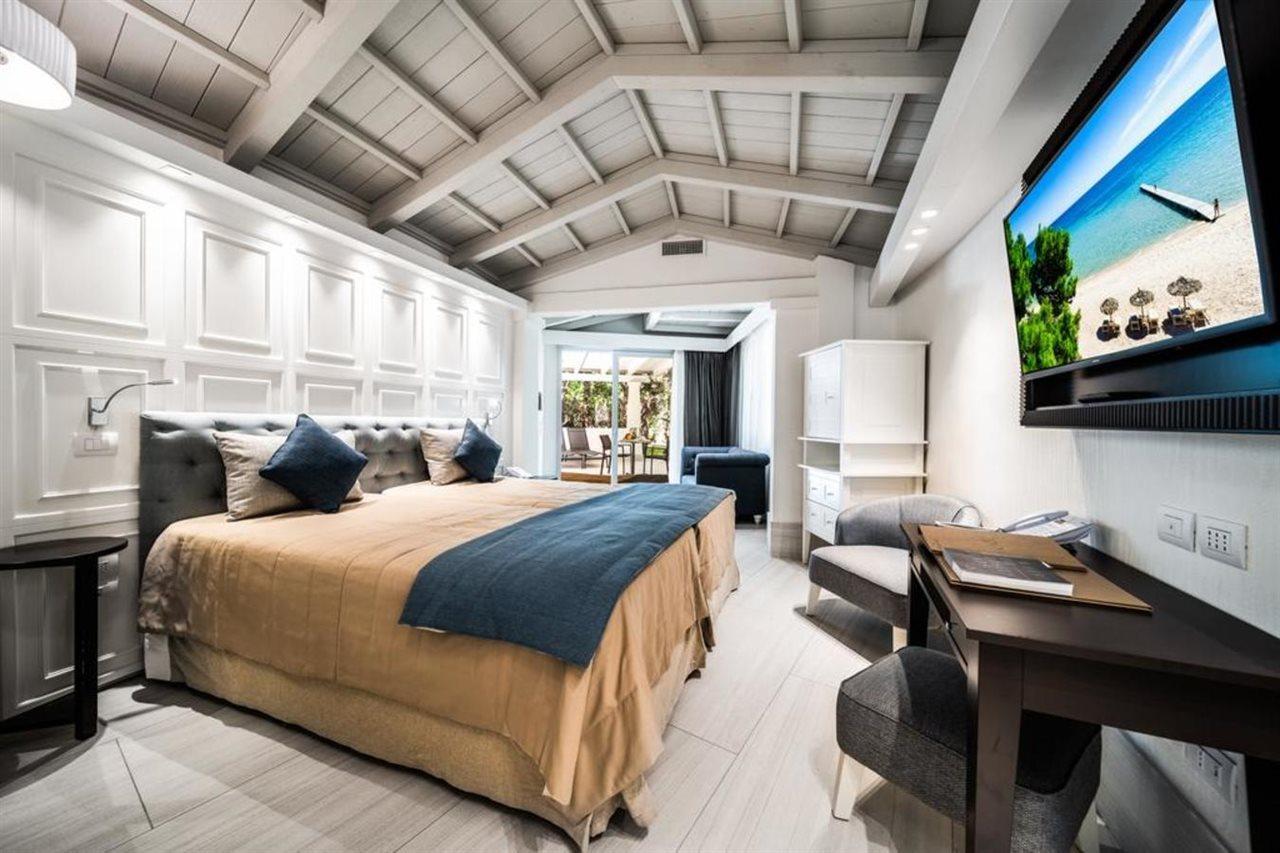 Forte Village Resort - Le Palme Santa Margherita di Pula Buitenkant foto